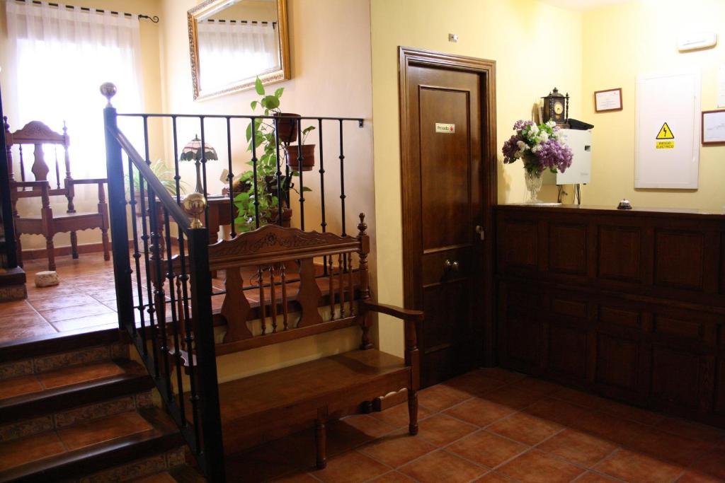Hostal La Balquina Chinchon Exterior photo