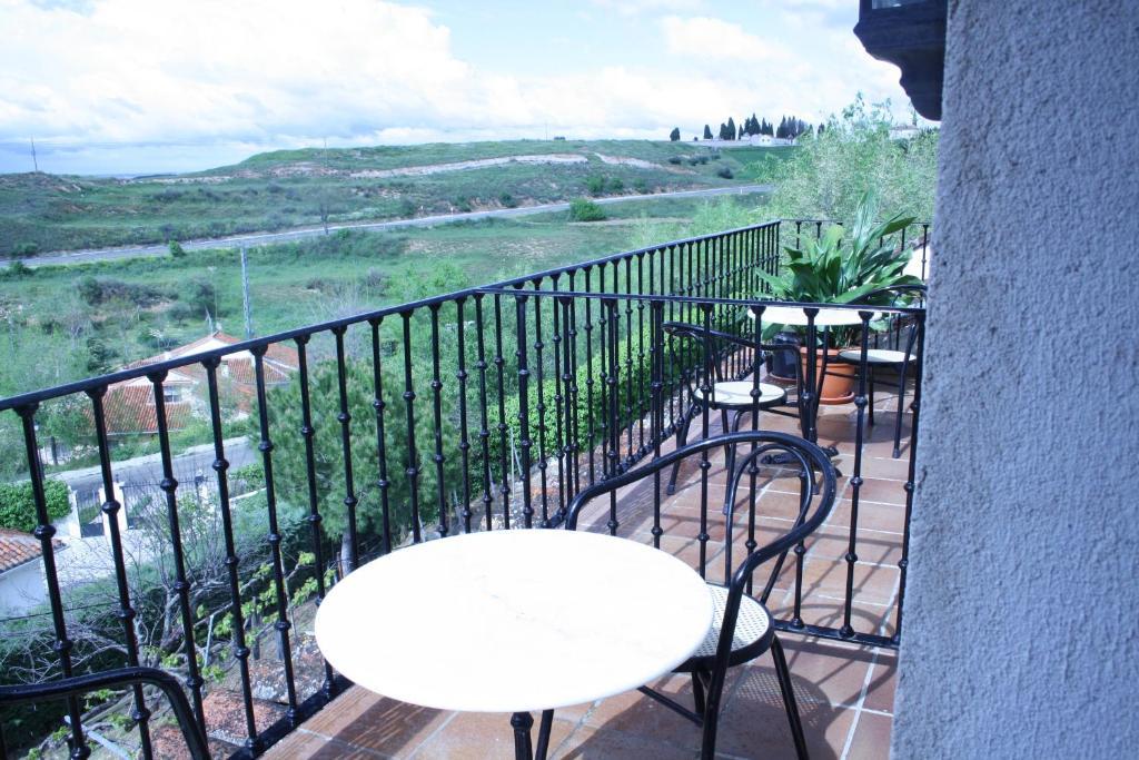Hostal La Balquina Chinchon Exterior photo